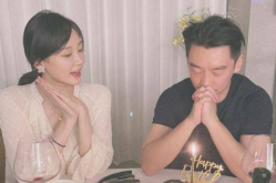 郑恺的老婆苗苗图片,郑恺的妻子，优雅与美丽的完美融合